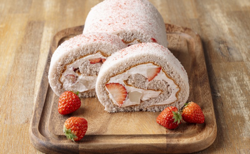 苺イチゴいちごの練乳ロール